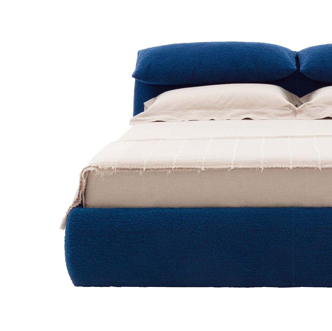 Designer Beds | B&B Italia Official Shop